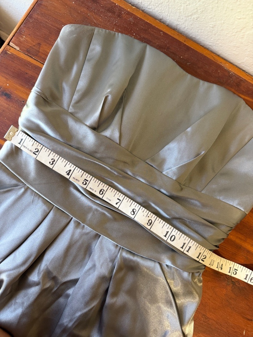 Formal Dress shiny silver satin with pockets - Picture 7 of 8